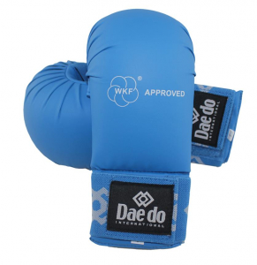Накладки на кисть каратэ WKF DAEDO (синий)